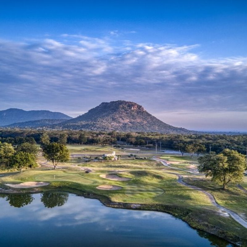 帝國湖景球場 Imperial Lake View