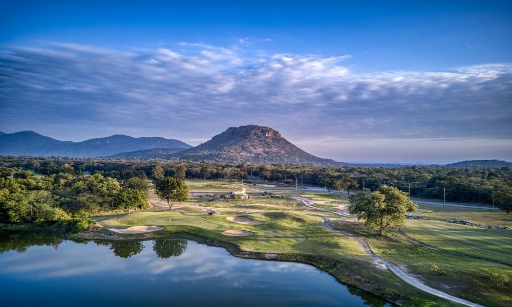 帝國湖景球場 Imperial Lake View