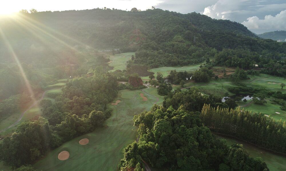 Red Mountain Golf 紅山球場