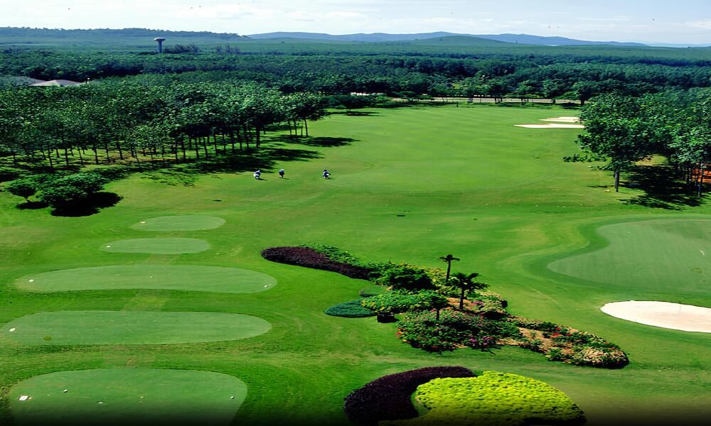 Blue Canyon Lake Course 湖景